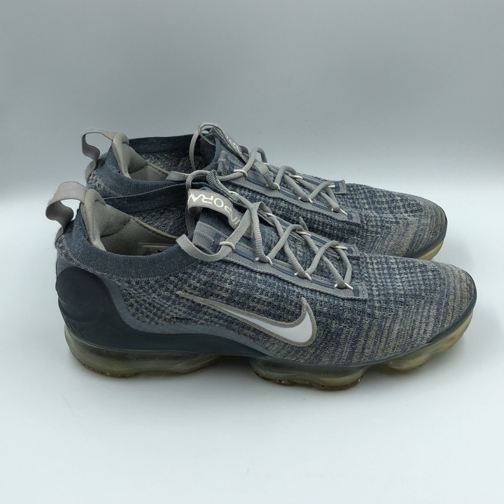 Nike Men’s Athletic Shoes Gray and White VaporMax